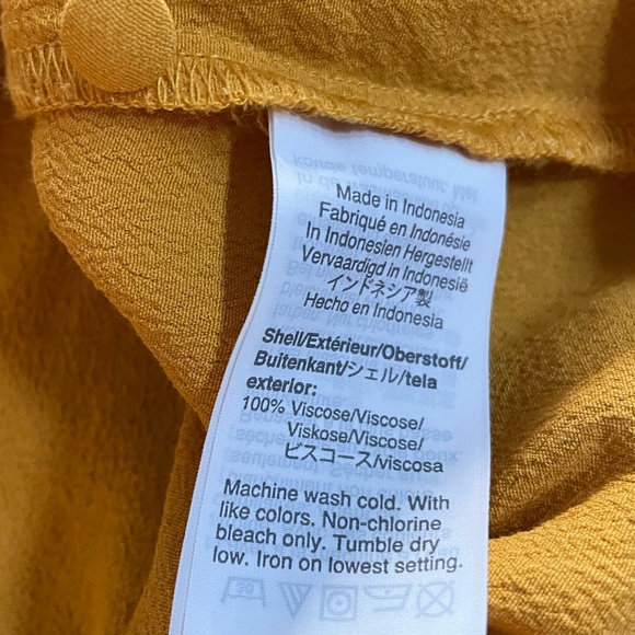 Madewell Button-Front Tie Tank - Picture 3 of 3